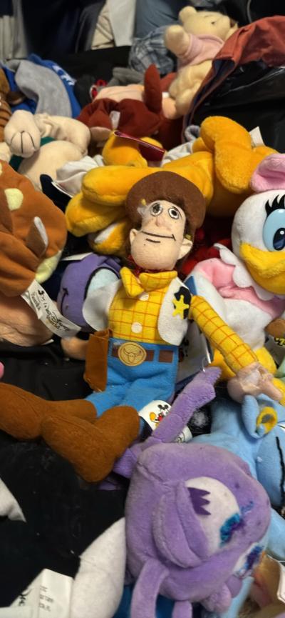 plush toys from Disney world with tags - Thumbnail 2
