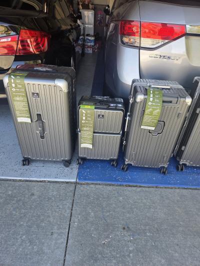 LUGGAGE - Thumbnail 4
