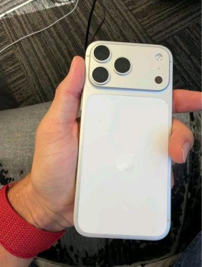 iPhone 17 Pro Max 512 GB Unlocked - Thumbnail 3