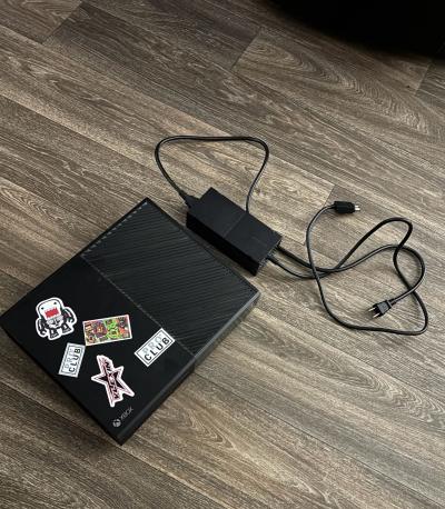xbox one with stickers on it - Thumbnail 3