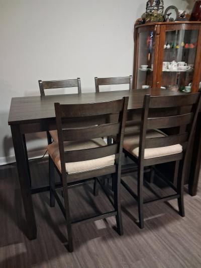 Bar Stool Table Set with 4 Stools - Thumbnail 5