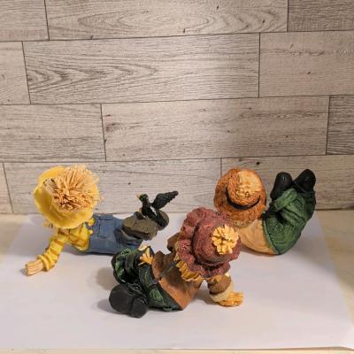 Set of 3 Scarecrow Harvest Figurines Hand Painted Resin - Thumbnail 2