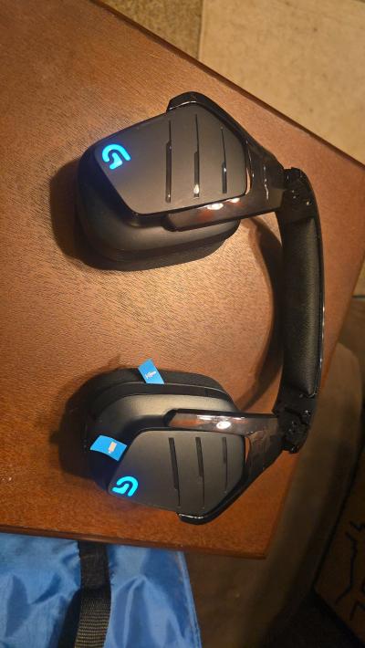 Logitech G933 Artemis Spectrum Wireless RGB Gaming Headset