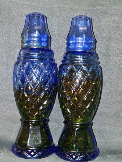 vintage Avon Crystal Point cobalt blue glass shakers