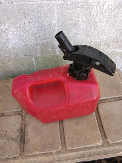 A Red  Gas Can - Thumbnail 2