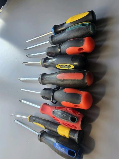 Hand Tools Lot  9x Screwdrivers Stanley Scrapers Box Cutters