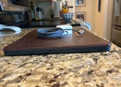 Apple MacBook Air 15inch - Thumbnail 3