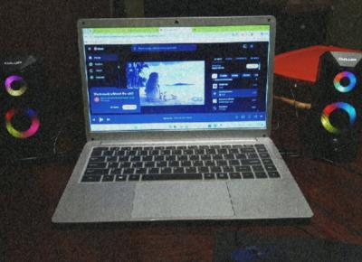 silver laptop