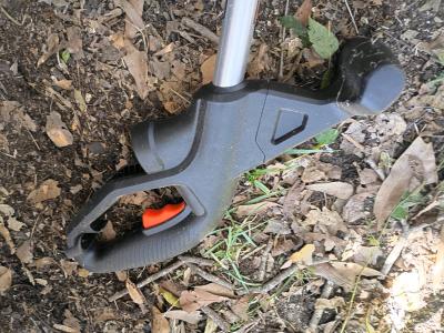 A Black and Decker Weed Eater - Thumbnail 3