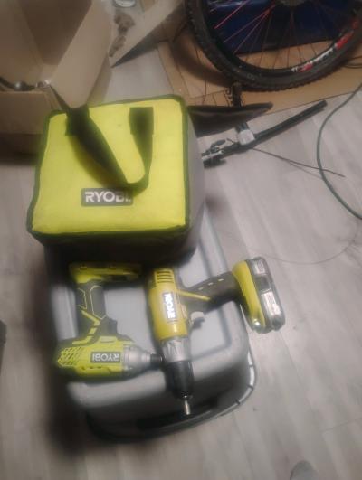 set of Ryobi cordless drills 18 volt lithium