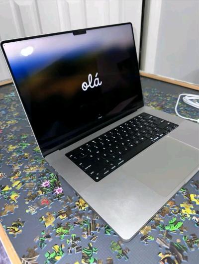 Apple MacBook pro - Thumbnail 3