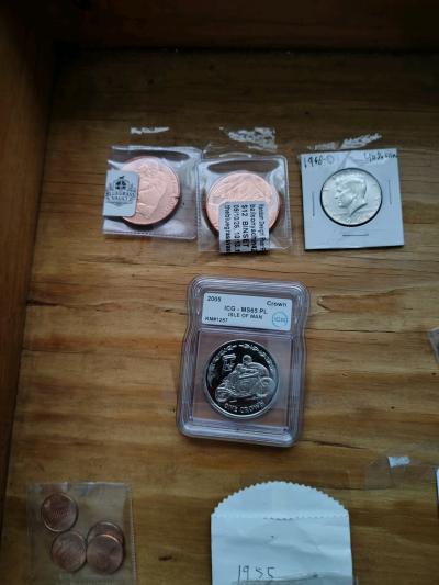 selling case and a bunch of rare stuff including pokmon - Thumbnail 10