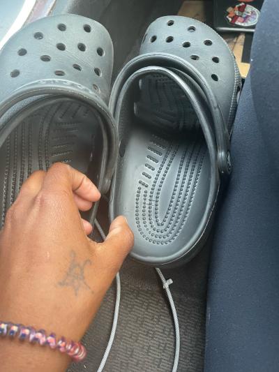 black crocs - Thumbnail 7