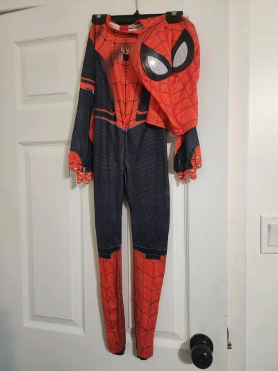 Red and black SpiderMan childrens costume Zize 100 110 120