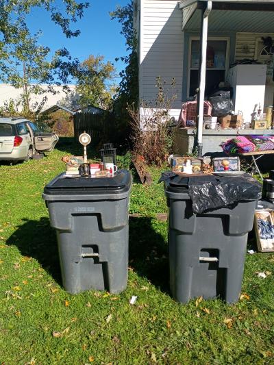 YARD SALE TOMORROW MORNING WEDNESDAY OCTOBER 21 - Thumbnail 3