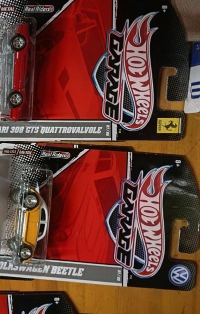 Hot Wheels garage complete set unopened cards in perfect con - Thumbnail 6