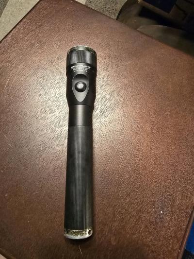 Streamlight Stinger LED Flashlight  Untested  ASIS