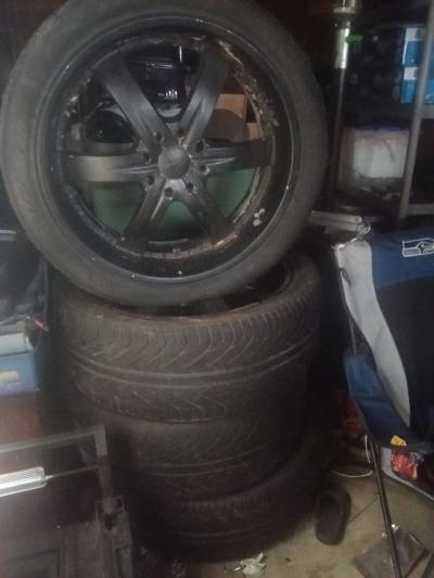 BLACK 26 inch rims 6 ALLOY WITH 8 LUGS ON WHEELS - Thumbnail 3