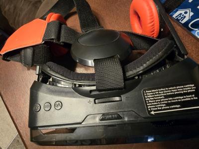 Hype IFX VR Headset with Builtin Headphones for Smartphones - Thumbnail 4