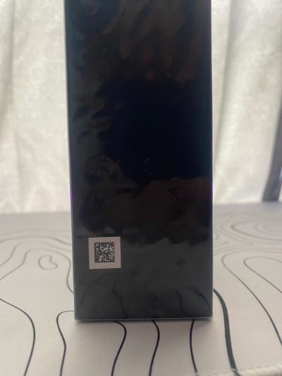 Valentino UOMO 100 Ml 3 Oz brand new unopened - Thumbnail 3