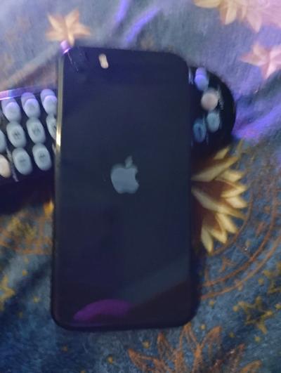 iPhone 8 Hardly Used