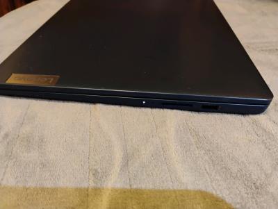 levelon lap top barely used and fresh out of the box ready - Thumbnail 3