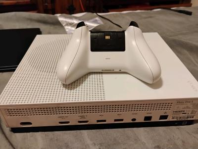 xbox one s with controller console