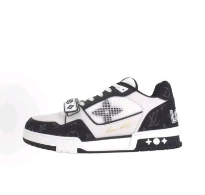 Looking for bulk buyers for shoes Contac - Thumbnail 11