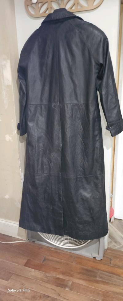 Leather trench coat - Thumbnail 6