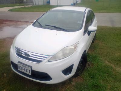 2013 Ford fiesta 90000 miles good shape