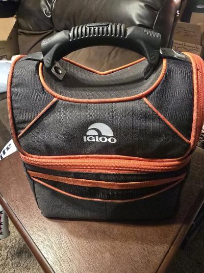 Igloo Lunch Cooler Bag  Miller Lite Beer Can Sling Cooler Lo