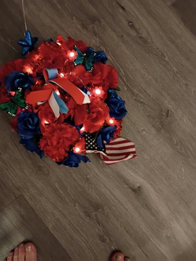 wreath for holidays with lights on it for door - Thumbnail 2