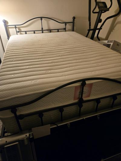 Brand new fullsize bed - Thumbnail 2