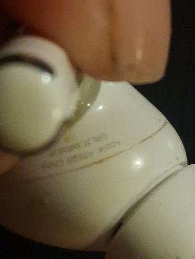 air pod 3 pro gently used - Thumbnail 2