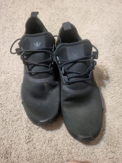 Black shoe - Thumbnail 2