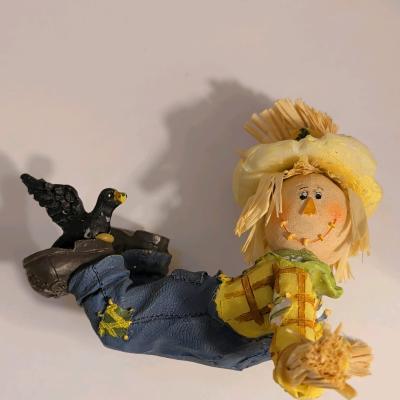 Set of 3 Scarecrow Harvest Figurines Hand Painted Resin - Thumbnail 8