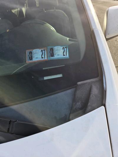2011 Toyota Sienna LE in good condition - Thumbnail 7