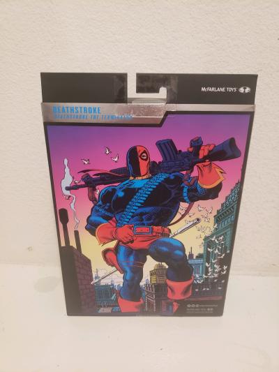 Dc multiverse mcfarlane collector edition Deathstroke - Thumbnail 3