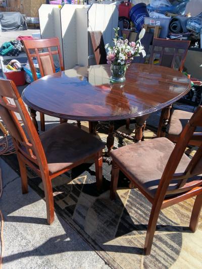 dining room set
