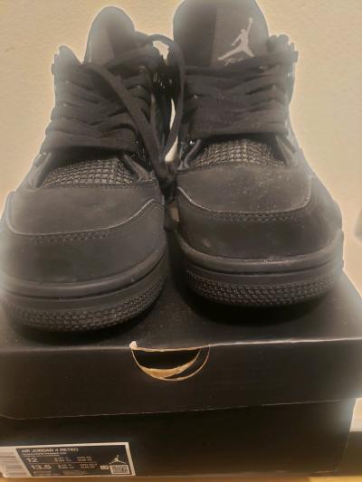 Air jordan 4 Retro Black Cat no box the box is broken