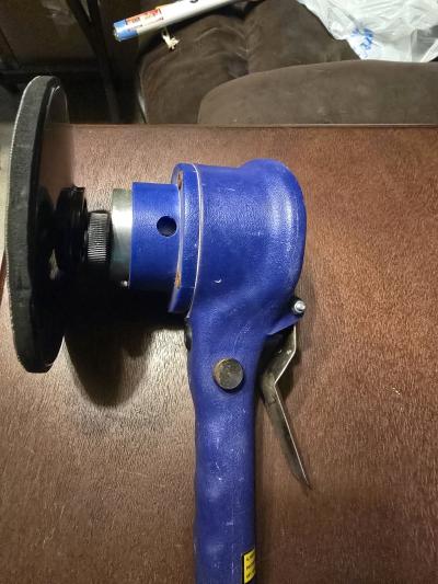 Central Pneumatic 6 DA Air Sander 42966 - Thumbnail 5
