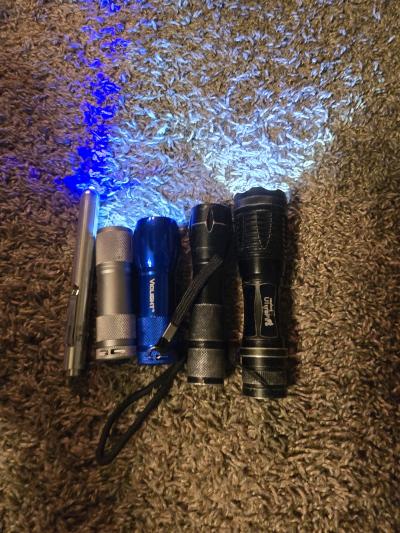 Bundle of 5 Flashlights  UV Blacklights  Working Condition