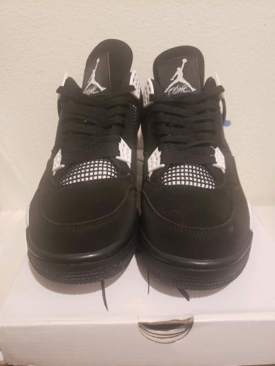 Air Jordan 4 Retro