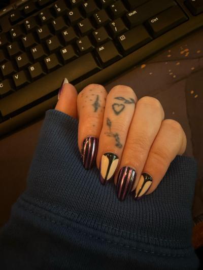 custom hand painted press on nails - Thumbnail 5