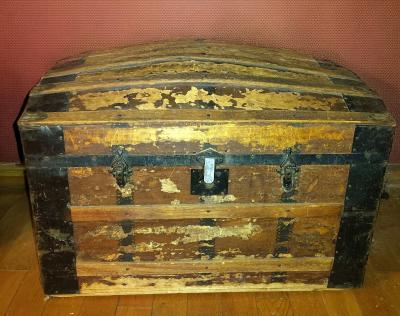 antique wooden steamer chest