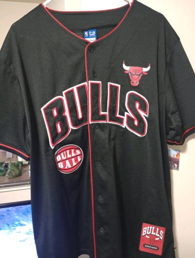 Bulls NBA Jersey shirt barley worn great shape - Thumbnail 8