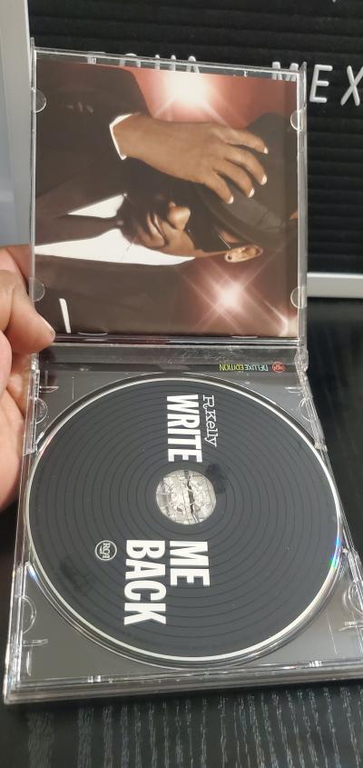 R Kelly Write Me Back Deluxe Edition CD - Thumbnail 2