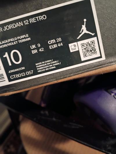 Jordans size 10 excellent condition - Thumbnail 5