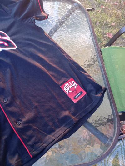 Bulls NBA Jersey shirt barley worn great shape - Thumbnail 5