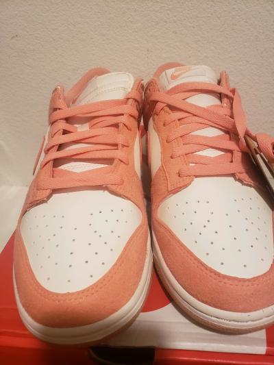 Nike Women Dunk Low Apricot  Size 12